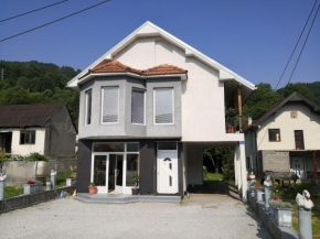 Apartman MAJ